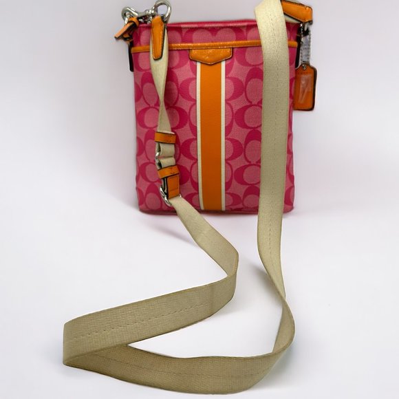 💰PRICE DROP💰 Coach Signature Swingpack Crossbody Pink/Orange Stripe with Charm - Picture 2 of 16